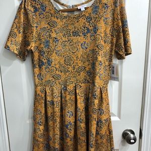 “Amelia” dress with pleats and pockets, silver zip